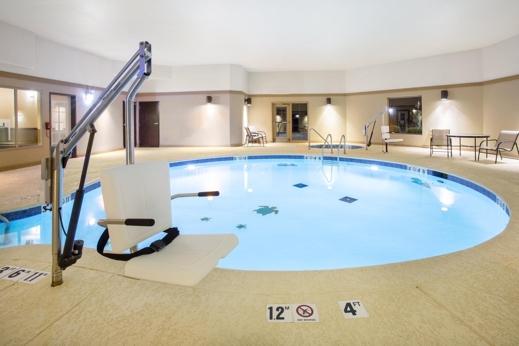 Holiday Inn Express And Suites Hotel - Pauls Valley By Ihg Exterior photo