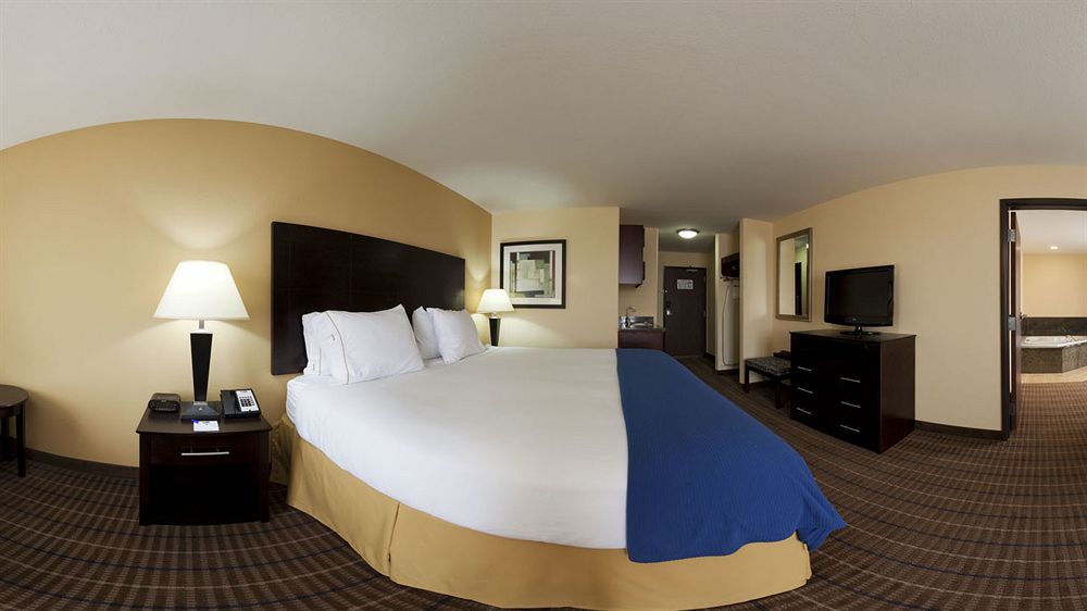 Holiday Inn Express And Suites Hotel - Pauls Valley By Ihg Exterior photo